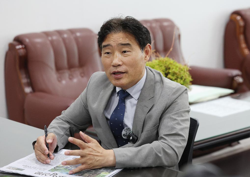 20250703_[9대]김운남 의장 취임 1주년 고양신문 인터뷰