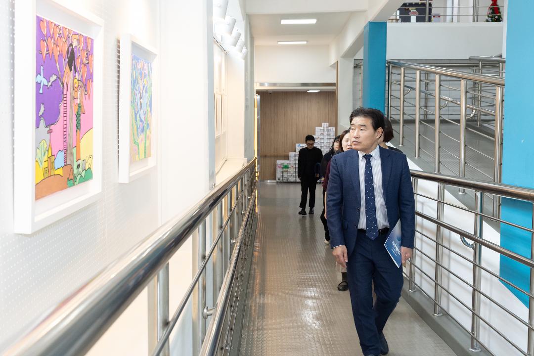 '20241213_[9대]제2회 갤러리 비상 미술공모전 전시회 관람' 게시글의 사진(2) '2.jpg'