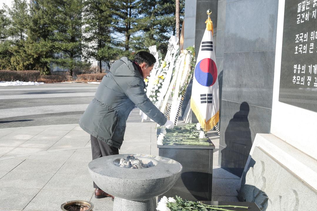 '20230102_[9대]신년 현충탑 참배' 게시글의 사진(28) '이철조 1.jpg'