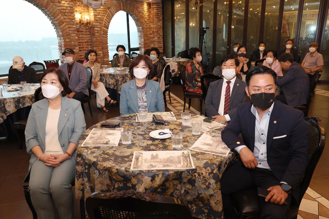 '20220905_[9대]고양시 호국보훈 안보단체 회장,이취임식' 게시글의 사진(16) '이철조 공소자 신인선 2.jpg'