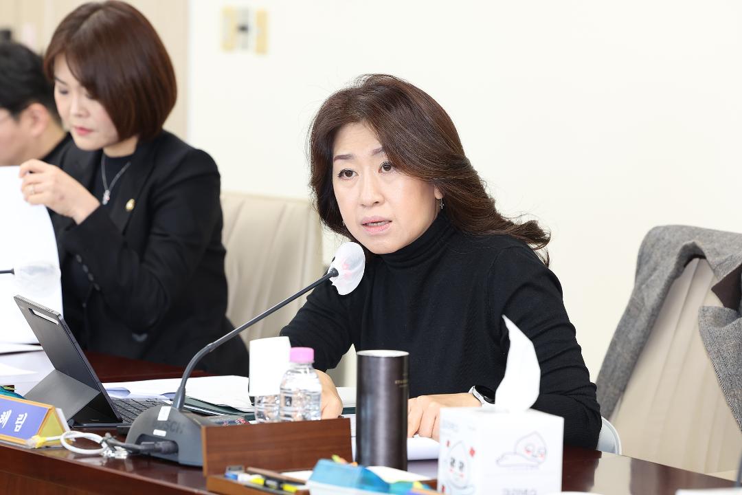 '20230208_[9대]제271회 고양특례시의회 임시회_건설교통위원회' 게시글의 사진(14) '20230208_[9대]제271회 고양특례시의회 임시회_건설교통위원회_021.jpg'