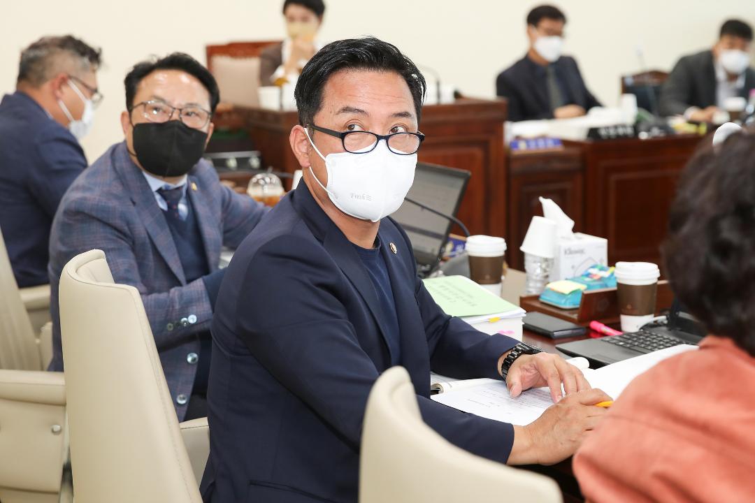'20221011_[9대]제267회 고양특례시의회 제1차 정례회_행정사무감사_환경경제위원회' 게시글의 사진(23) '1.jpg'