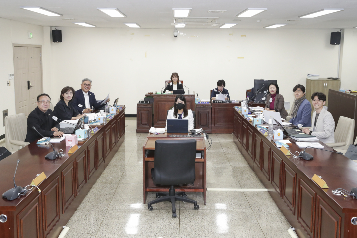 '고양특례시의회 환경경제위원회,  2024년도 행정사무감사 마무리' 게시글의 사진(1) 'image01'