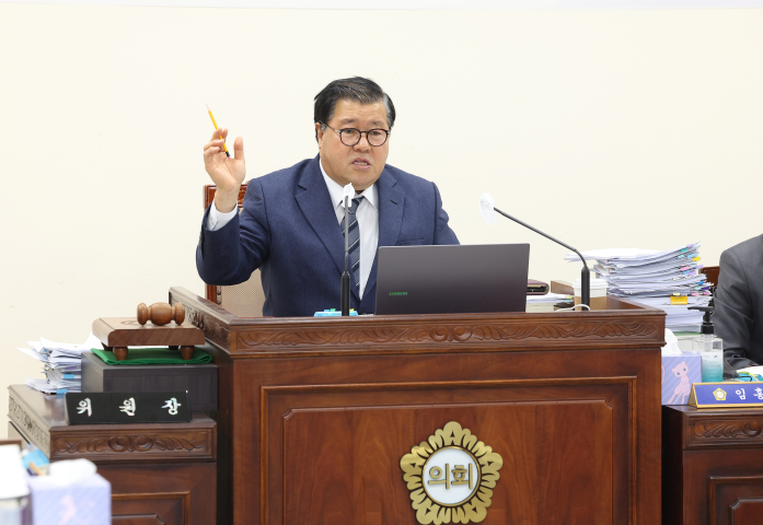 '고양특례시의회 특별위, 시청사 이전사업 및 부서이전 관련 심도있는 행정사무조사 실시' 게시글의 사진(1) '20250210_[9대]백석동 업무빌딩 행정사무감사_032 (2)'