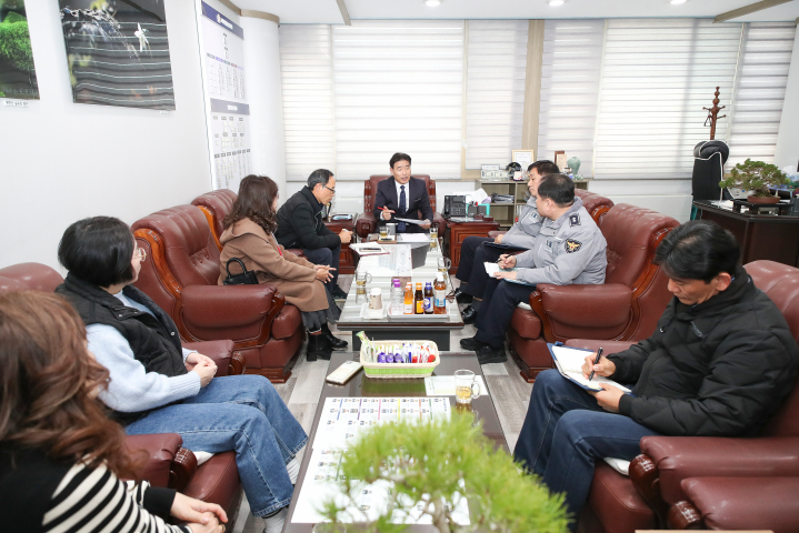 '고양특례시의회 김운남 의장, 킨텍스 원형육교 관련 보행 환경 개선 간담회 개최' 게시글의 사진(3) '3 (2)'